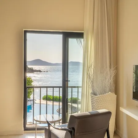 Med-Inn Hotel Gulluk Exterior photo