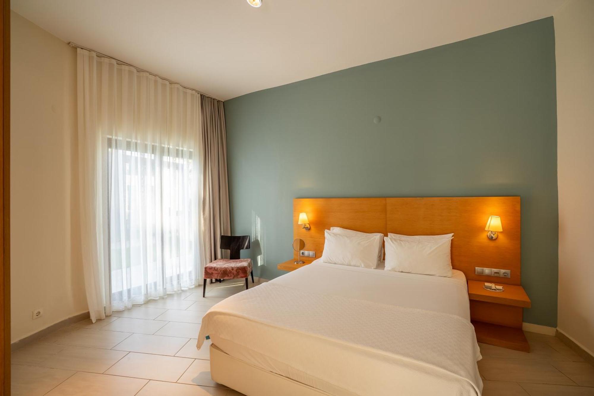 Otel Med-inn 4*